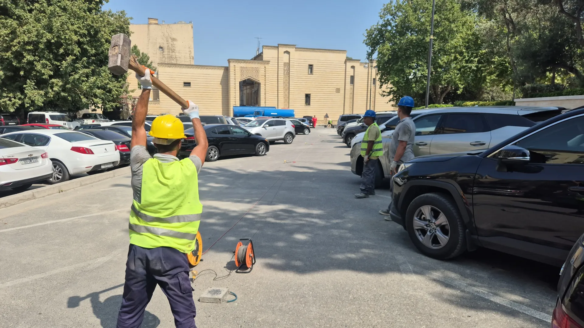 İçərişəhər metrosu sonrası dönmə kamerası və yeraltı dayanacaq