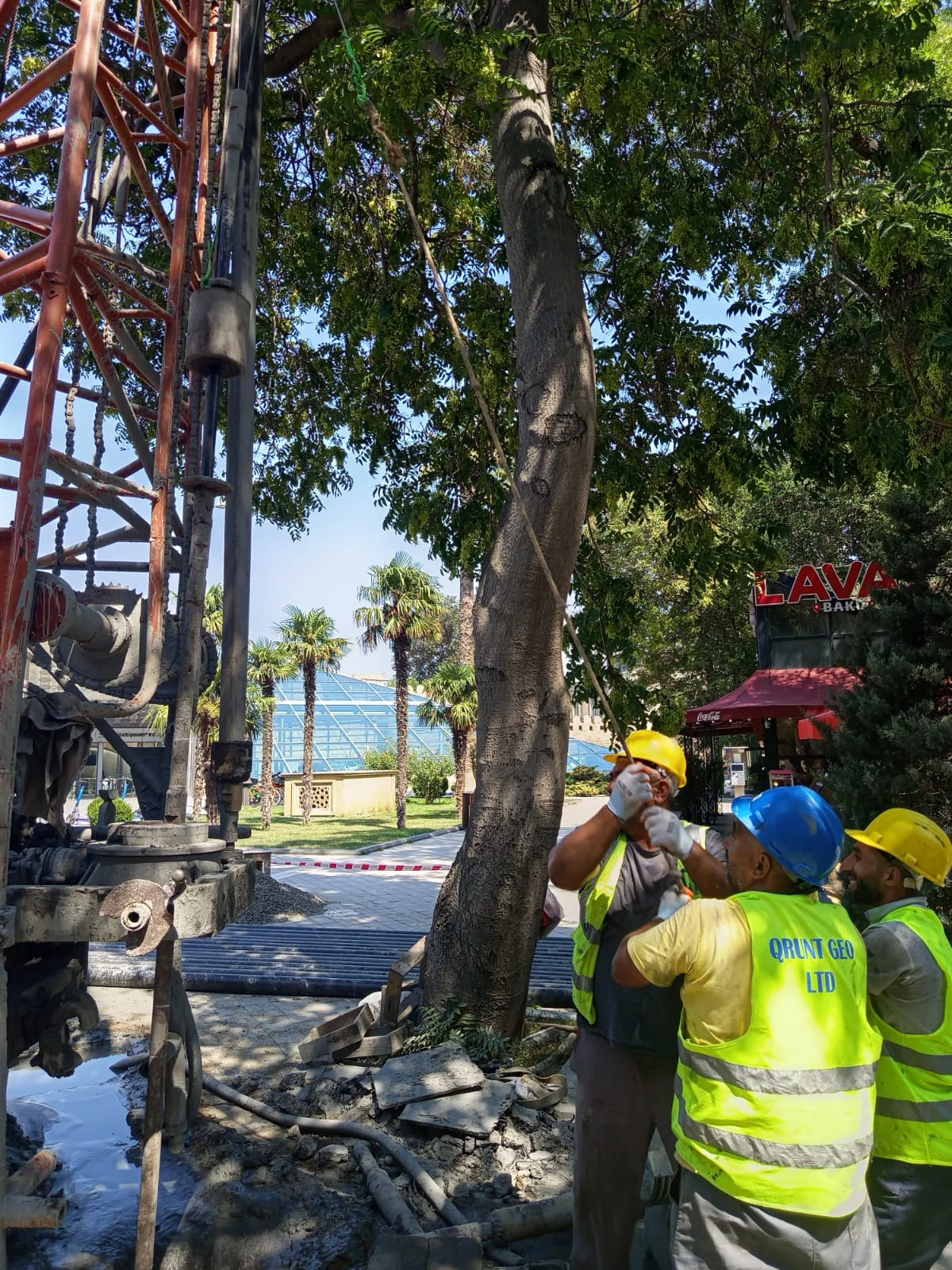 İçərişəhər metrosu sonrası dönmə kamerası və yeraltı dayanacaq